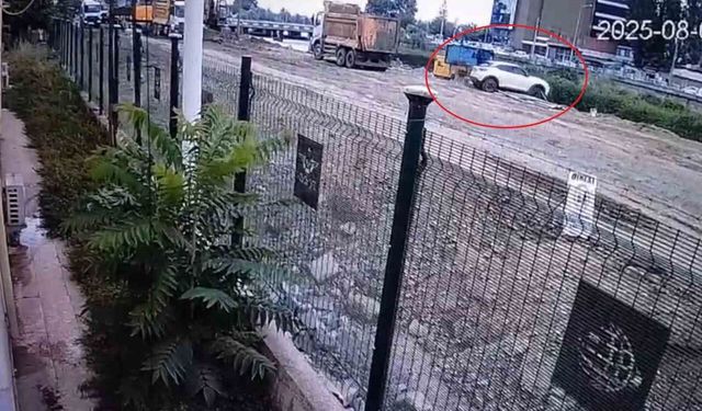 Üç kişi ölümden dönmüştü: SUV aracın ırmağa düştü anlar güvenlik kamerasında