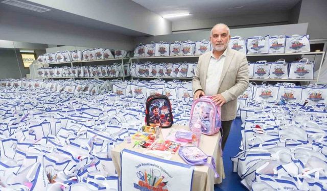 Canik’te okula başlayan tüm öğrencilere çanta ve kırtasiye seti belediyeden