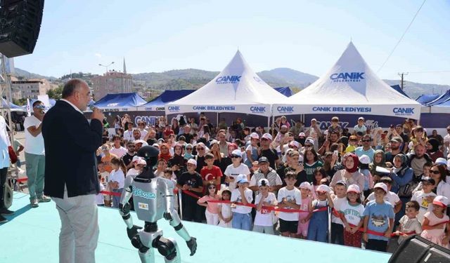 Canik’ten 17 ilçede yapay zeka eğitimleri