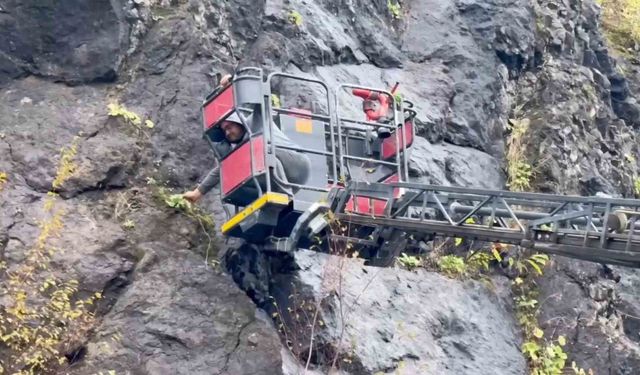 Amasra’da kayalardan sarkan kablolar paniğe neden oldu: 19 yıl önce patlatılan dinamitlerden kaynaklandığı ortaya çıktı