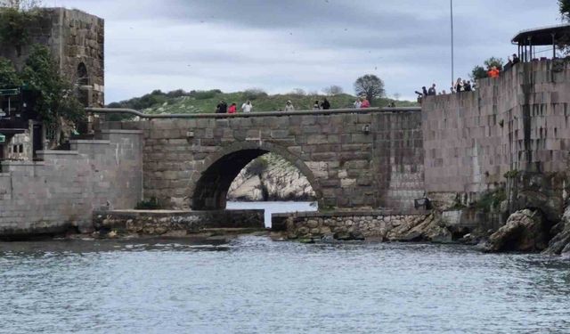 Amasra’da Sahil Güvenlik’ten muhteşem Cumhuriyet Bayramı gösterisi