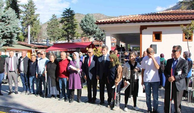 Amasya’da görme engellilere beyaz baston dağıtıldı