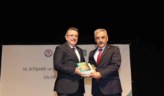 Başkan Ahmet Metin Genç: "Türkçemizi ve dilimizi korumak sadece kültürel bir tercih değildir, zorunluluk ve milli vazifedir"