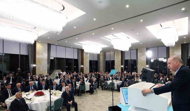 Cumhurbaşkanı Erdoğan: "Gençlerimizi ve aile kurumunu hedef alan dijital saldırıların dozu günden güne artıyor"