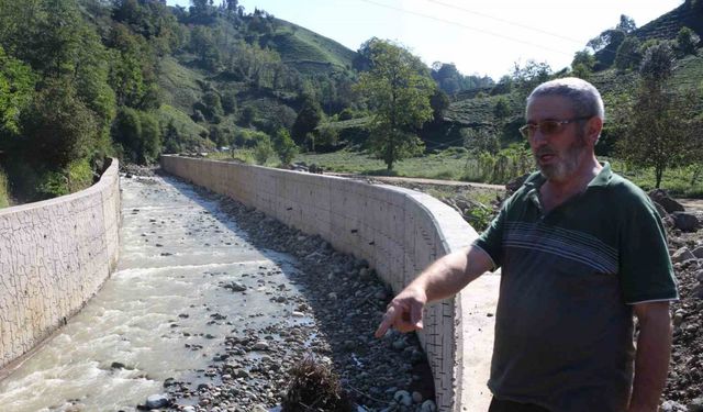 Dere ıslahı nedeniyle çayı bahçede kaldı