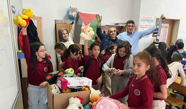 Filistin’deki kardeşlerini unutmadılar