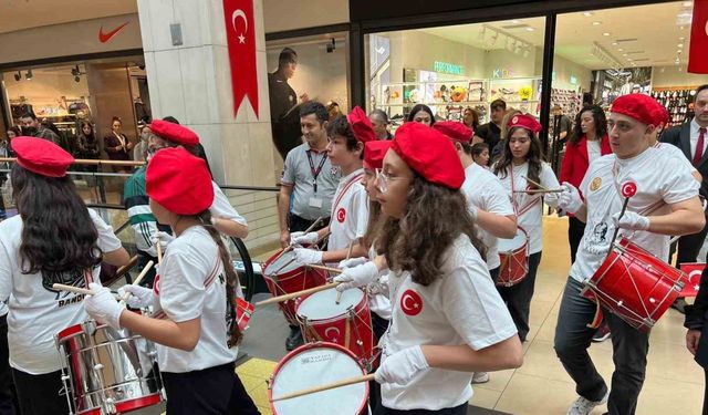 Forum Trabzon’da coşkulu Cumhuriyet Bayramı kutlaması