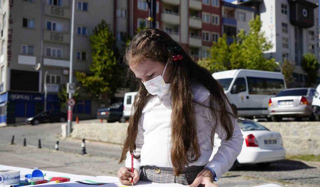 Gümüşhane’de "Filistinli Çocuklar İçin Çiz" etkinliği düzenlendi