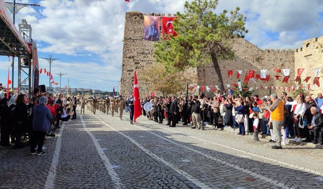 Sinop’ta Cumhuriyet’in 102. yılı kutlaması