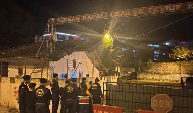 Tokat’ta jandarmadan hırsızlara suçüstü