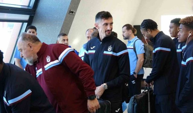 Trabzonspor, Galatasaray maçı için İstanbul’a gitti