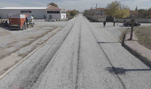 Alaca’da sokaklar asfaltlanıyor, yılların kanal sorunu çözülüyor