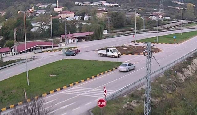 Bartın’da kaza anı güvenlik kamerasında