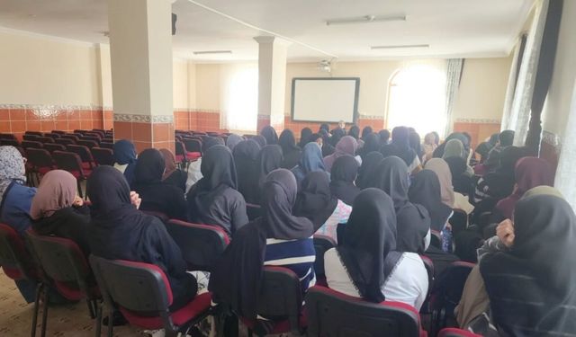 Bayburt’ta Kur’an kursu öğrencilerine yönelik seminerler devam ediyor