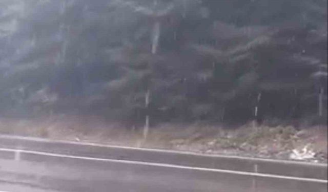 Bolu’nun yükseklerinde kar yağışı