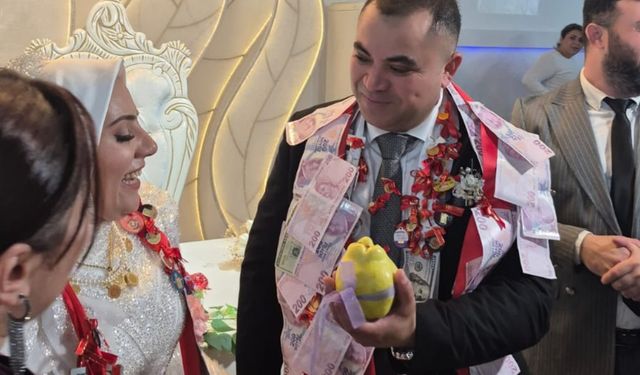 Damada şaka yapıp takı yerine ’ayva’ hediye ettiler