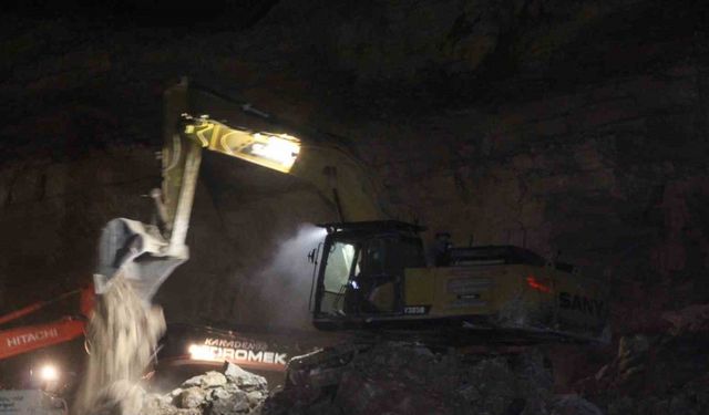 Ordu Valisi Erol: "Göçük alanında çalışmalarımız titizlikle devam ediyor"