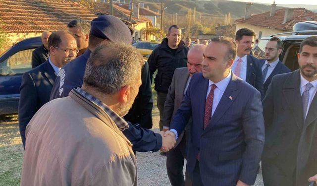 Sanayi ve Teknoloji Bakanı Kacır’dan şehit ailesine taziye ziyareti
