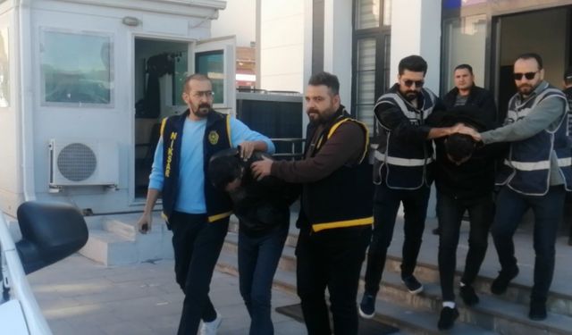 Tokat’ta yaşlı çifti dolandıran sahte polisler Antalya’da yakalandı