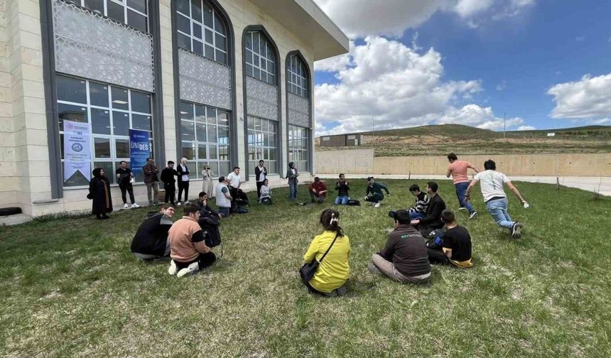 Bayburt’ta ÜNİDES etkinlikleri devam ediyor