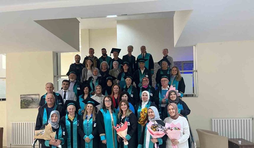 Rize’de 3. yaş üniversitesi ilk mezunlarını verdi