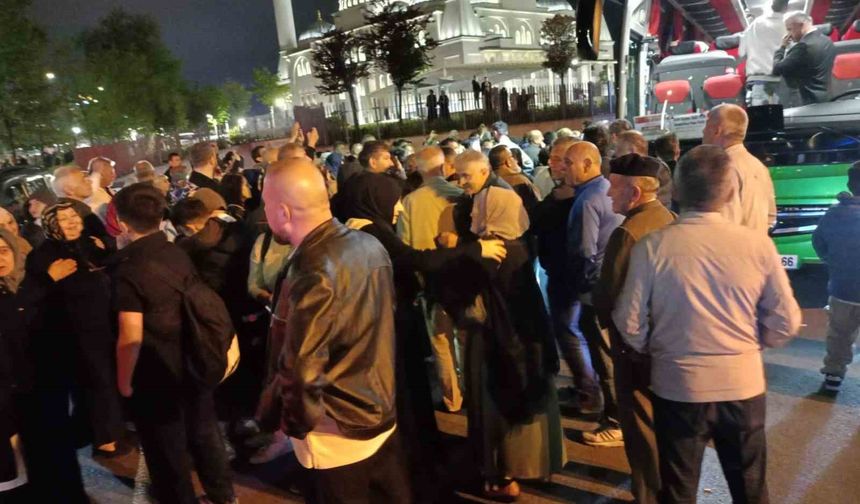 Zonguldak’ta ilk hac kafilesi dualarla uğurlandı