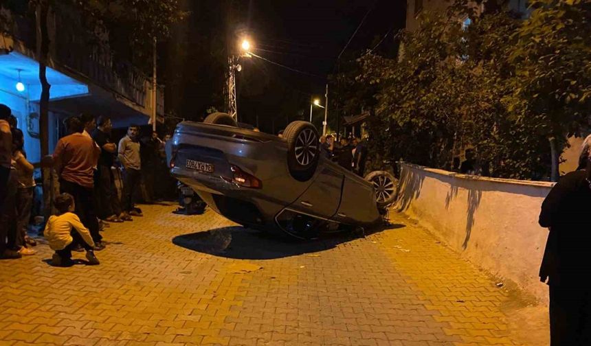 Tokat’ta kontrolden çıkan otomobil evin duvarına çarparak takla attı: 2 yaralı