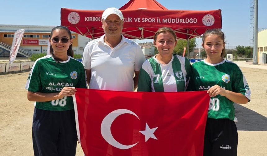 Alaçamspor, İspanya’dan sonra Fransa’da da Türkiye’yi temsil edecek