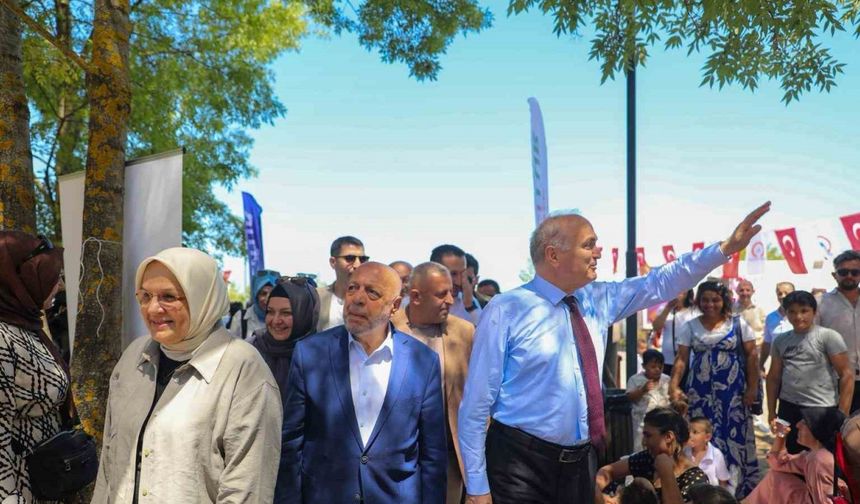 Hizmet-İş’in pikniğine binlerce kişi katıldı
