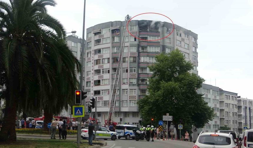 Samsun’da binanın 9. katında çıkan yangında 2 kişi dumandan etkilendi