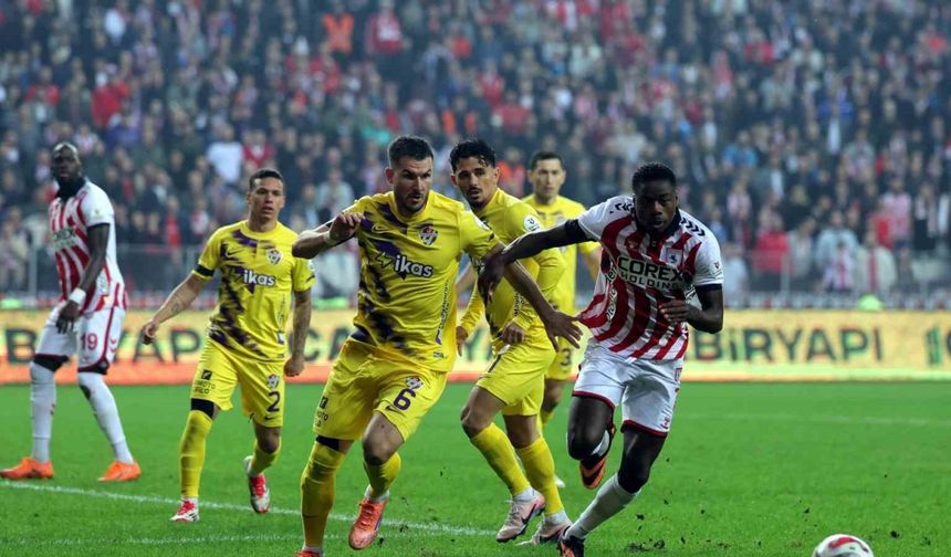 Trendyol Süper Lig: Samsunspor: 0 - Eyüpspor: 0 (İlk yarı)
