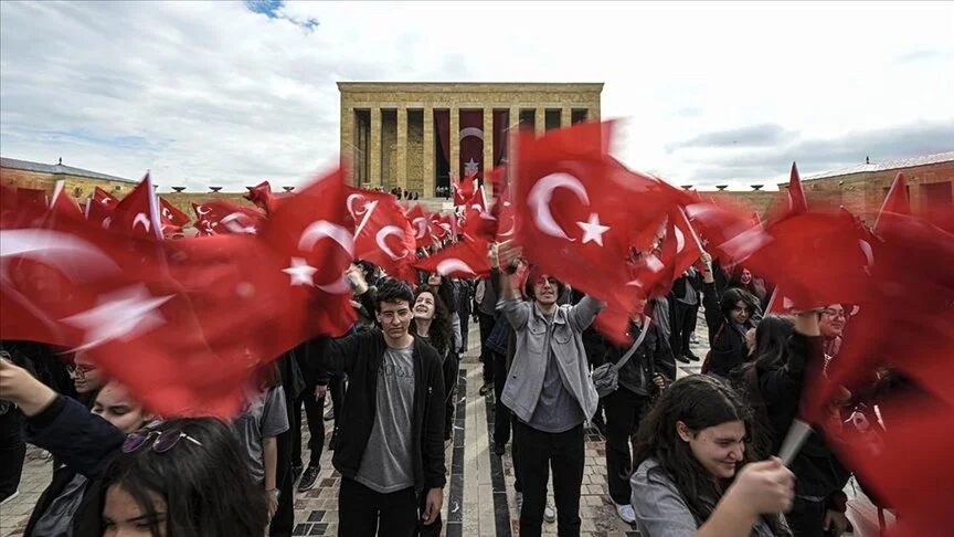 19 MAYIS COŞKUSU TÜRKİYE'Yİ SARDI5