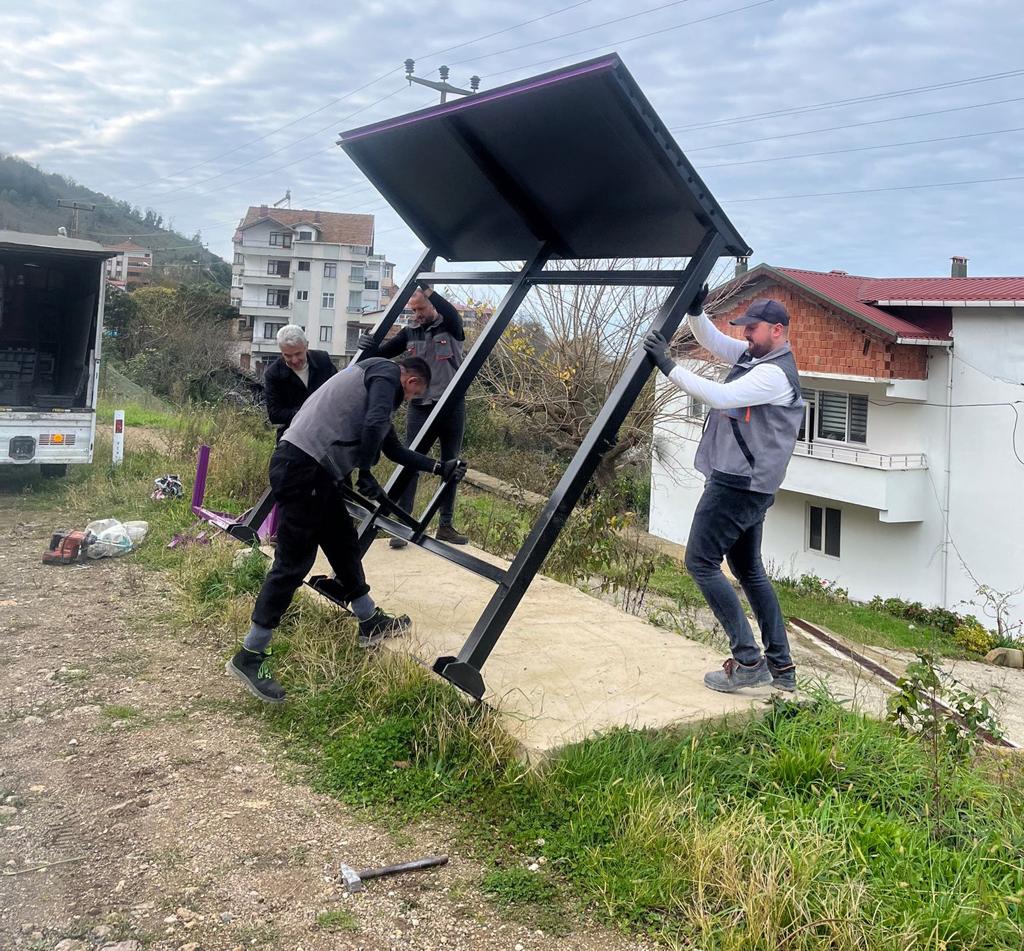 ORDU'DA YOLCU BEKLEME DURAKLARINI HÜKÜMLÜ VE TUTUKLULAR ÜRETİYOR (1)