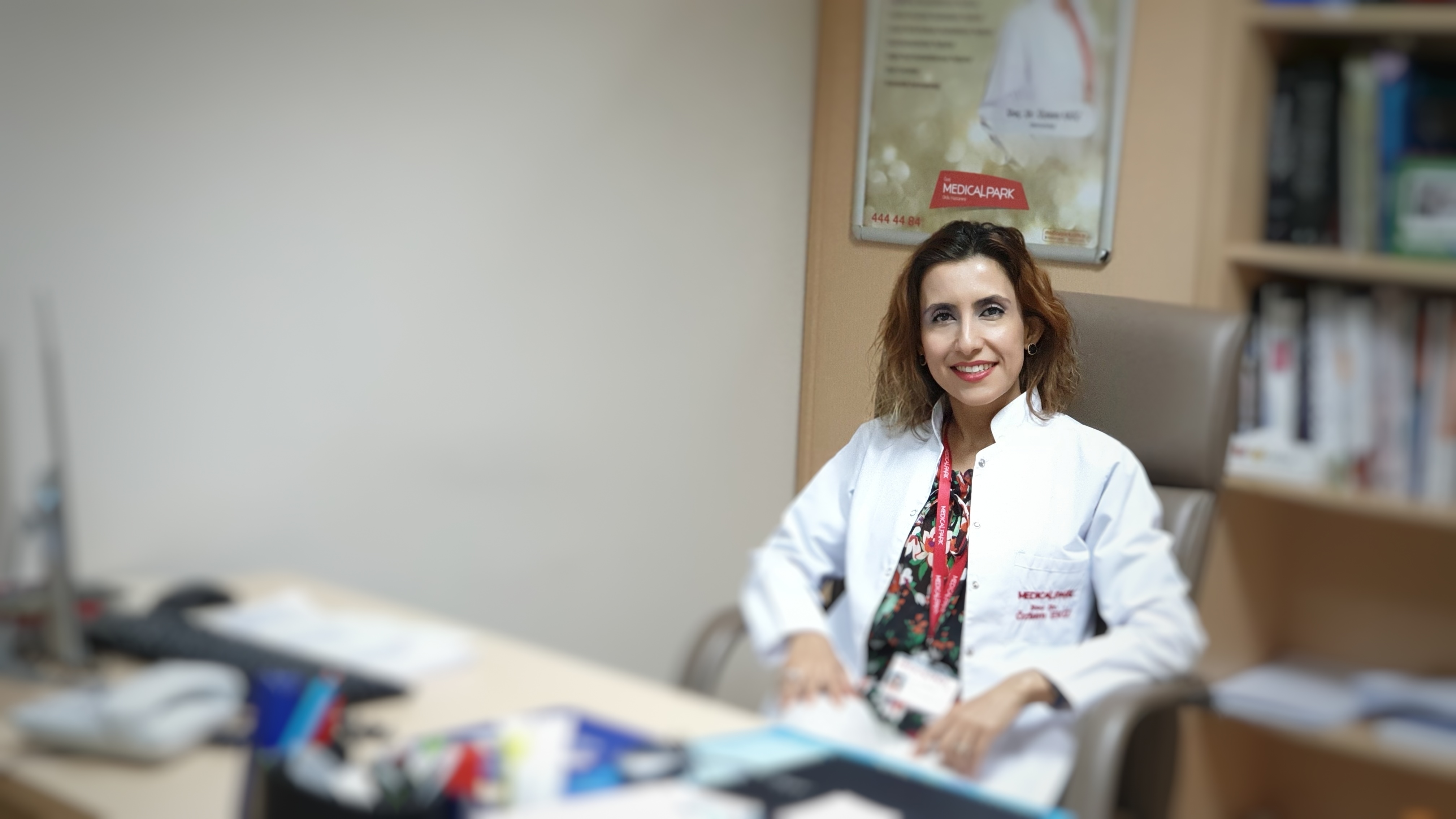 Doç. Dr. Özlem EKİZ - Dermatoloji Uzmanı