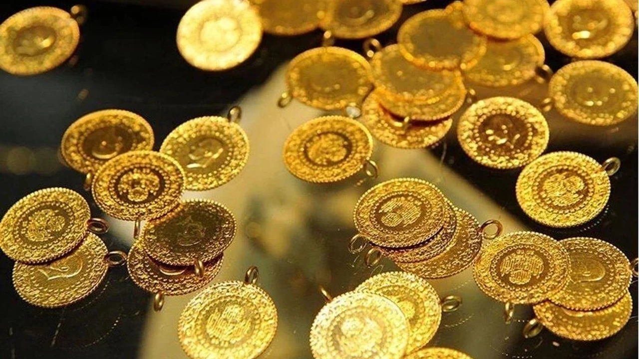 Gram Altın Fiyatları Ne Kadar?

Gram altın 28 Aralık 2023 tarihinde 1.963,44 TL'den alınabiliyor. Gram altının satış fiyatı ise 1.963,44 TL seviyesinde işlem görüyor. 