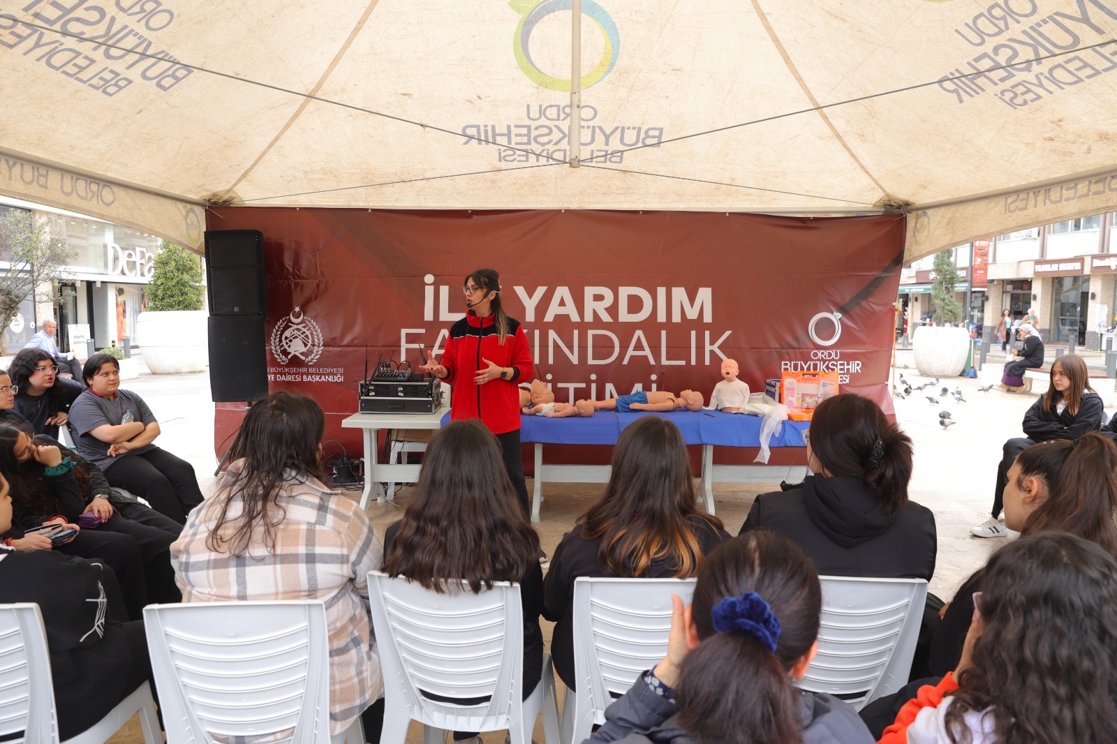 Ordu İtfai̇yesi̇'nden Halka Açik İlk Yardim Eği̇ti̇mi̇ (1)